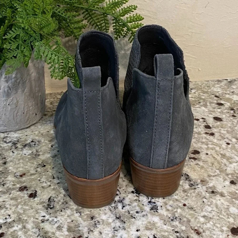 Dolce Vita Womens Dark Grey Perforated Suede‎ Ankle Booties Pointed Toe